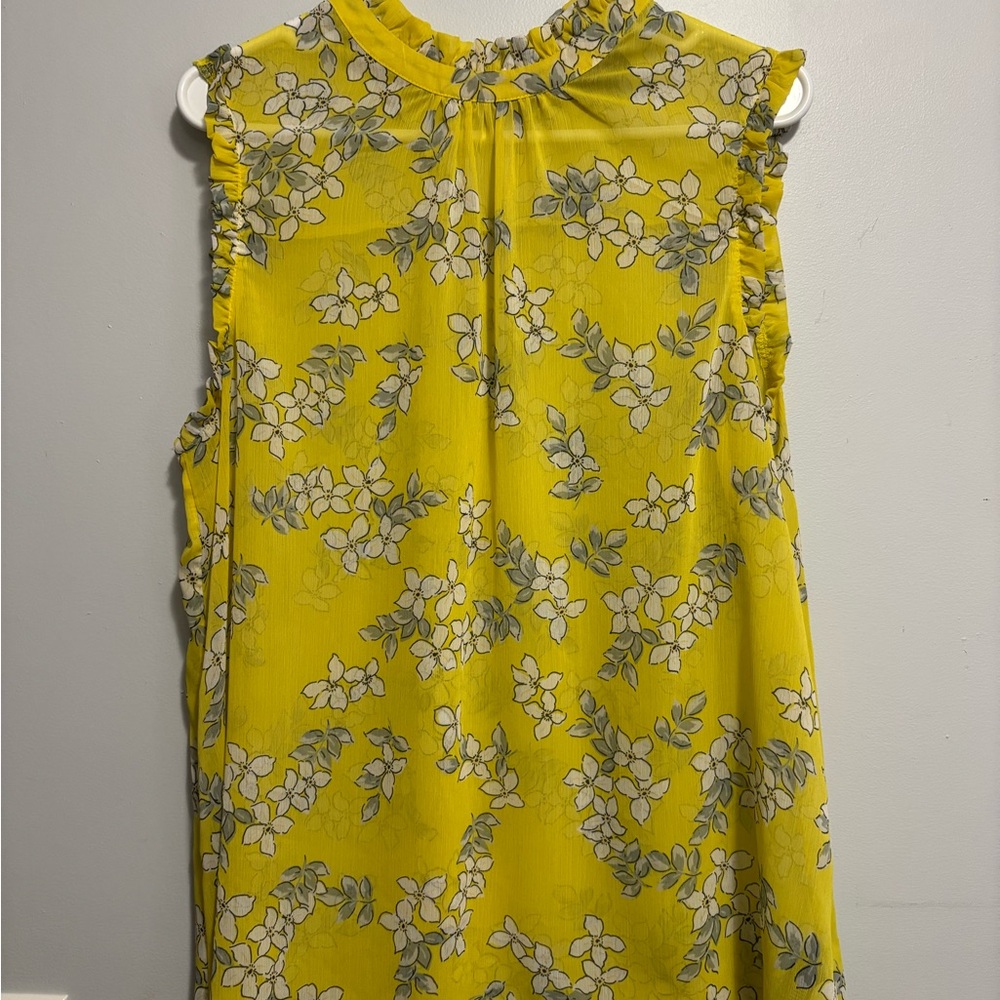 Who What Wear Yellow Floral Blouse. Never Worn. Dainty, Ditsy Floral - Picture 2 of 7